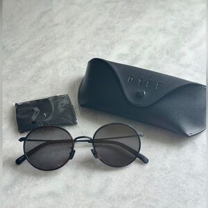 Diff Daisy Wrap Sunglasses
